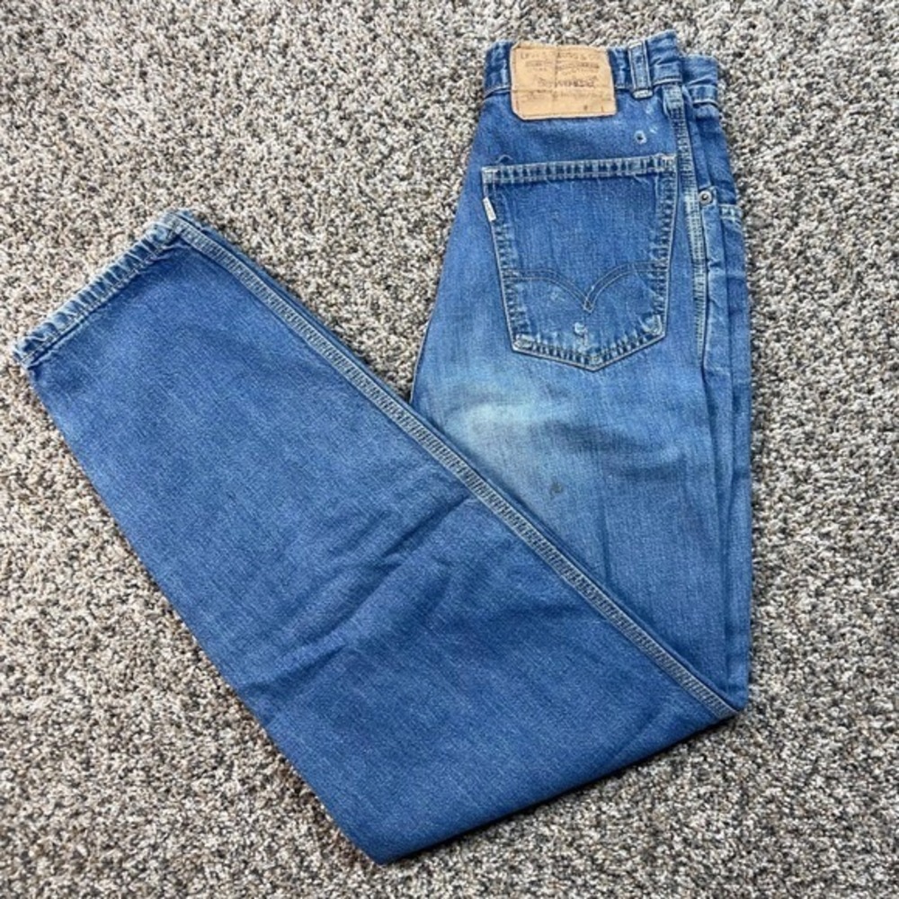 Vintage‎ Levi's Women's 22x29 Jeans USA Made High Waisted Light Wash Denim 90s